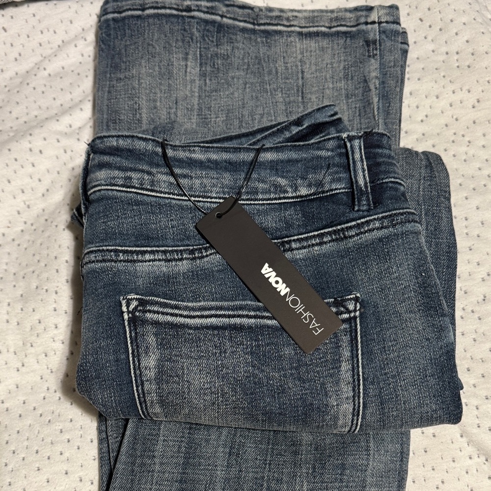 Fashion Nova Women's Faded Blue Skinny Jeans